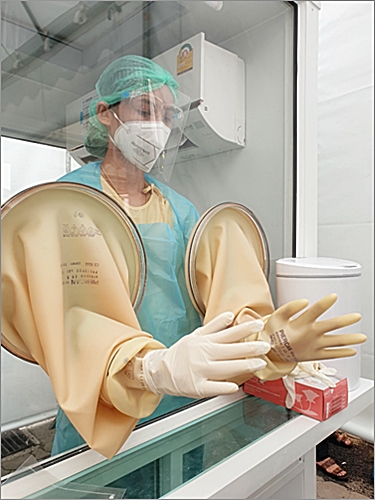 coronavirus testing gloves